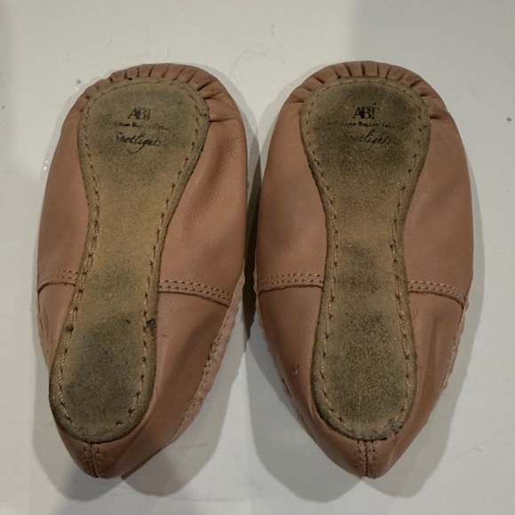 American Ballet Theatre Nude Ballet Flats with Bow - kids size 8.5 - Picture 4 of 5